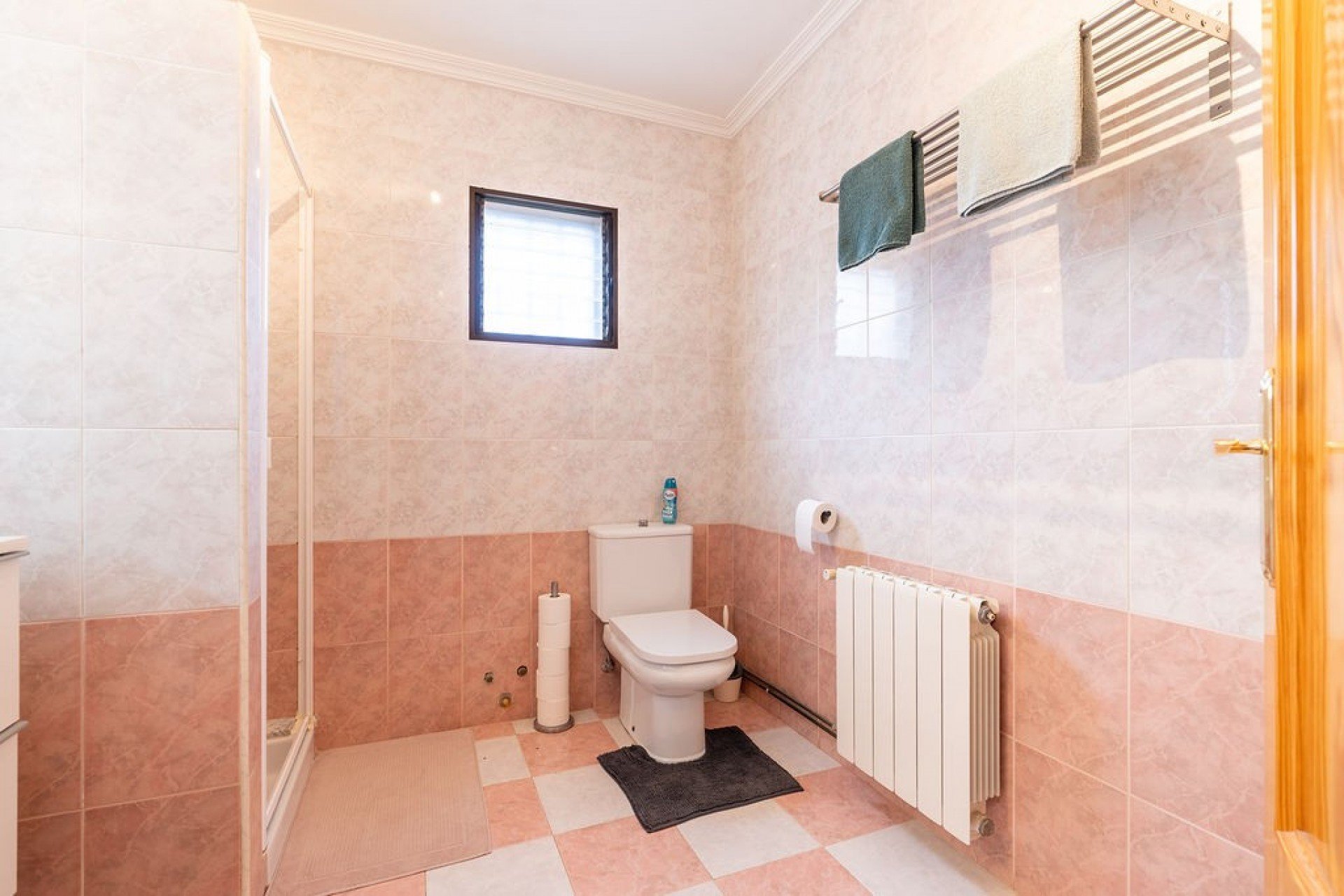 Resale - Detached House / Villa -
Hondón de las Nieves