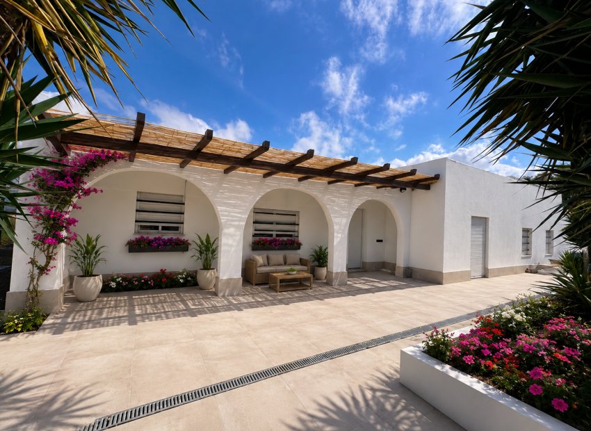Resale - Detached House / Villa -
La Marina del Pinet - La Marina
