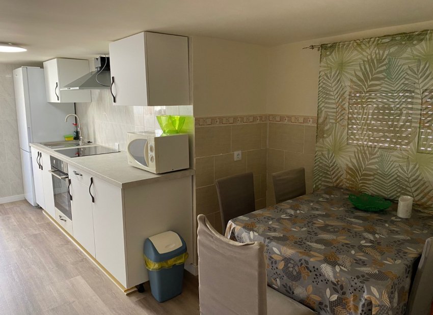Resale - Detached House / Villa -
La Marina - La Marina Urb