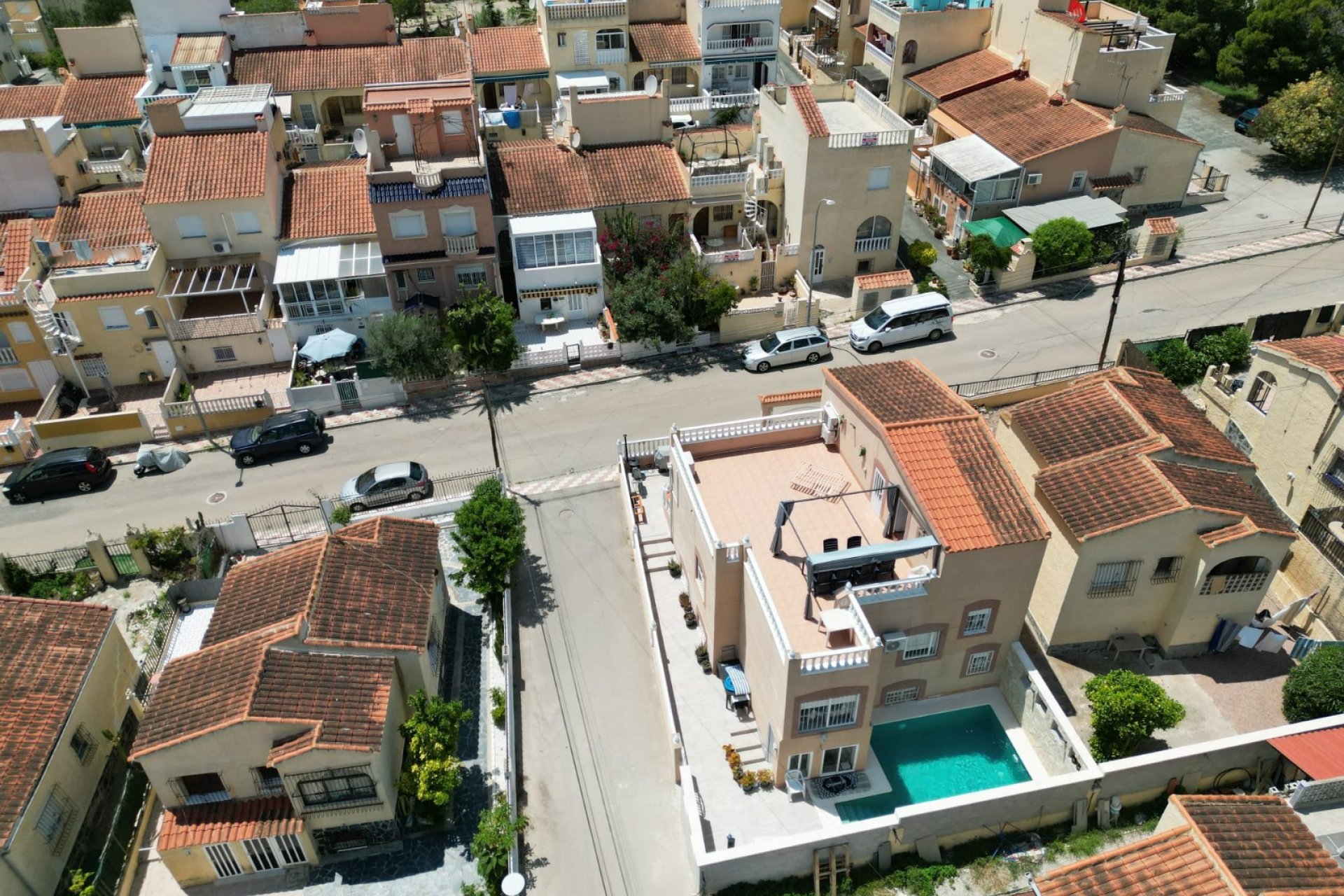Resale - Detached House / Villa -
La Marina - La Marina Urb