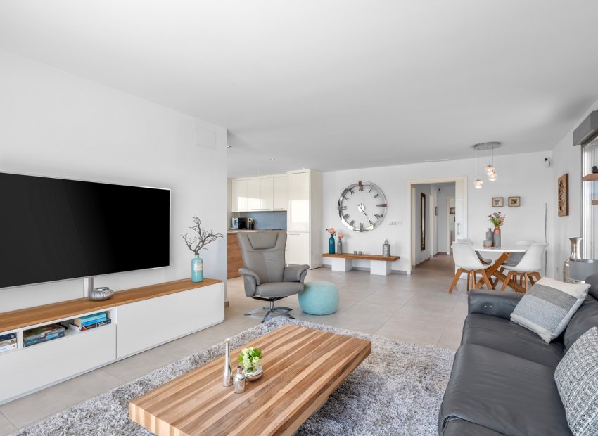 Resale - Detached House / Villa -
La Marina