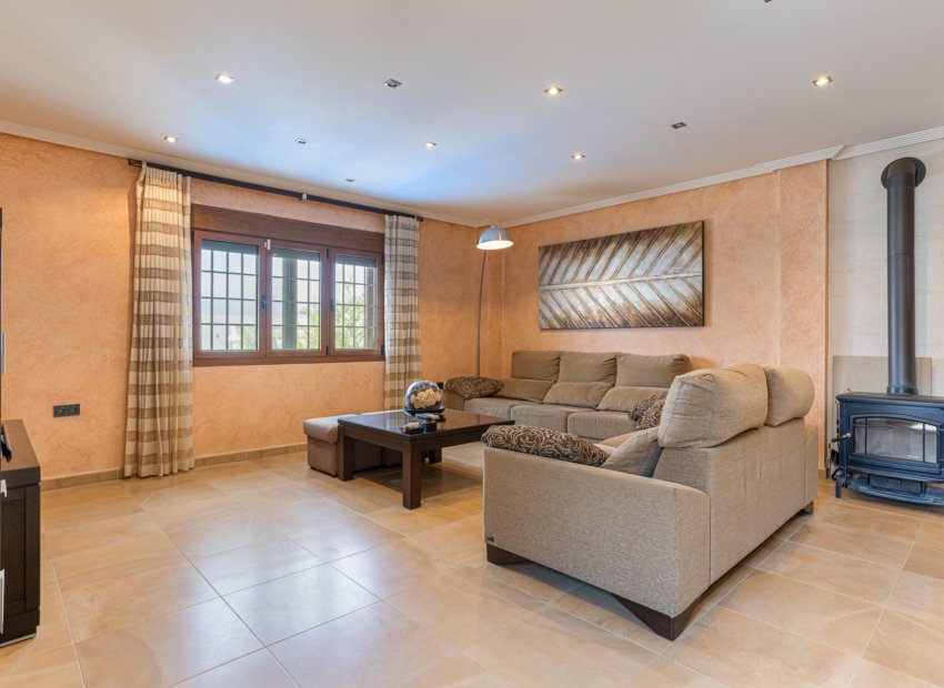 Resale - Detached House / Villa -
Los Montesinos - La Herrada