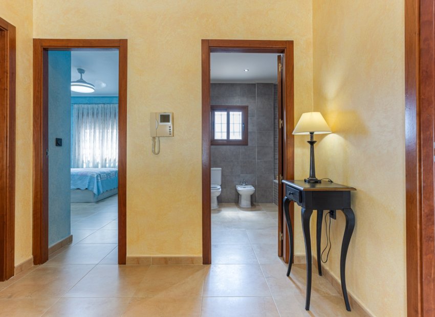 Resale - Detached House / Villa -
Los Montesinos - La Herrada