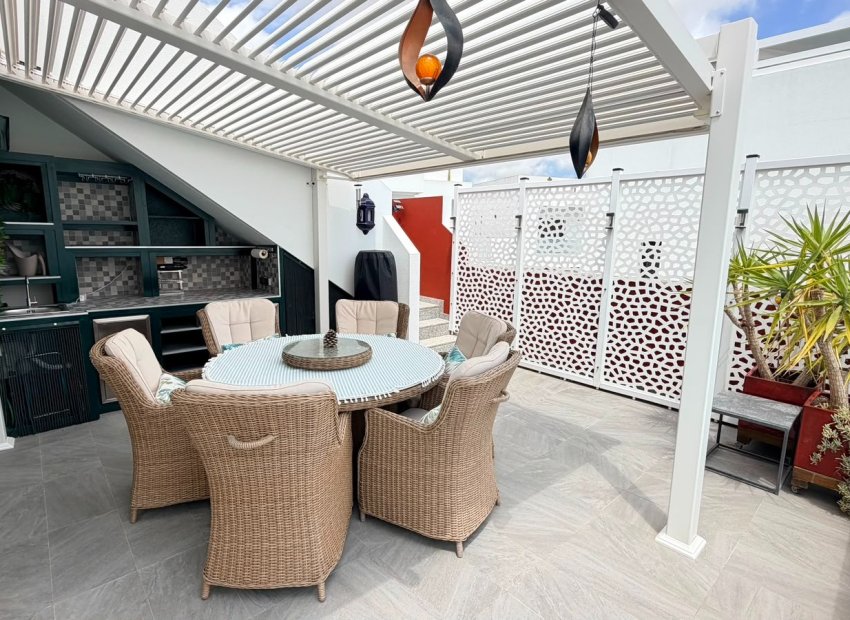 Resale - Detached House / Villa -
Los Montesinos - La Herrada