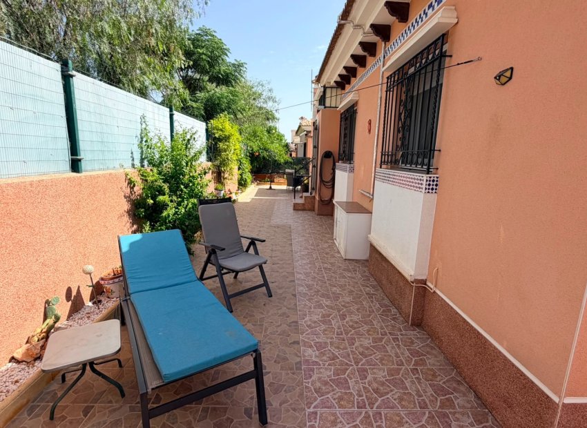 Resale - Detached House / Villa -
Los Montesinos - La Herrada
