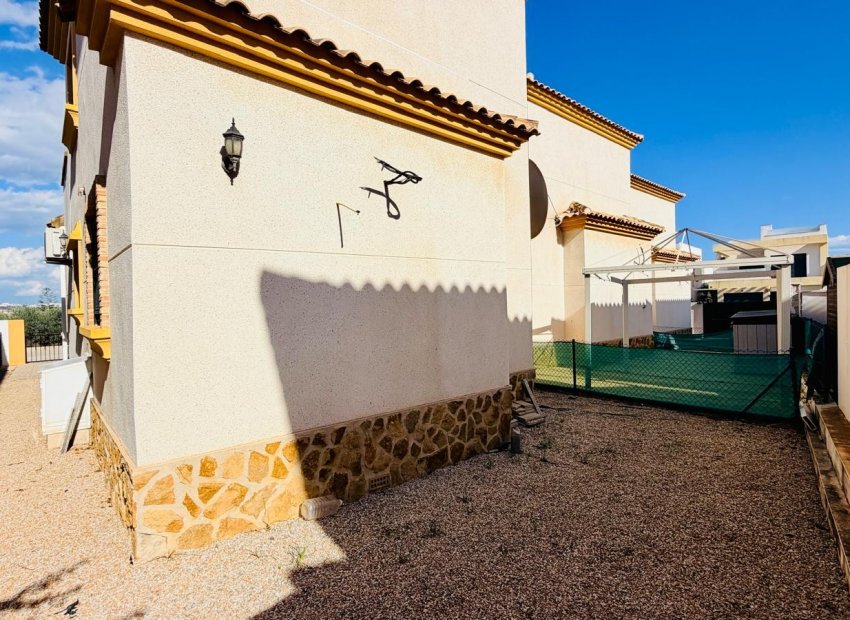 Resale - Detached House / Villa -
Los Montesinos - La Herrada