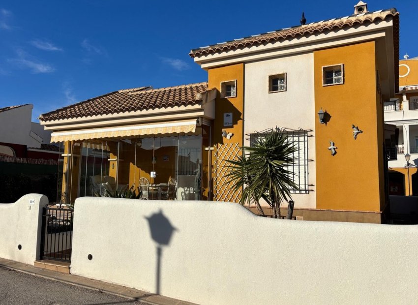 Resale - Detached House / Villa -
Los Montesinos - Urbanizacion montesol