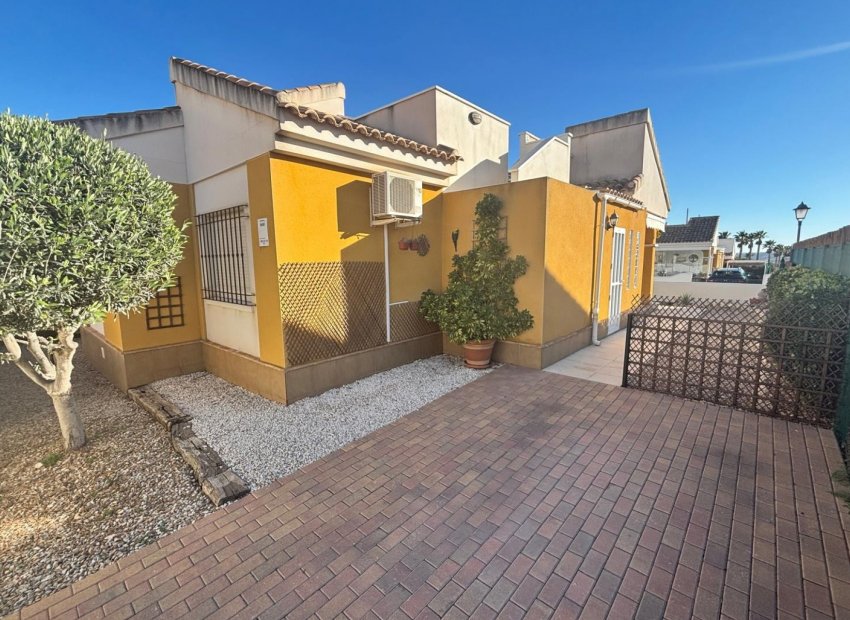 Resale - Detached House / Villa -
Los Montesinos - Urbanizacion montesol