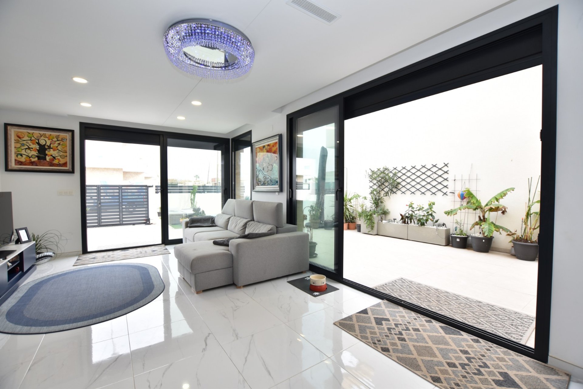 Resale - Detached House / Villa -
Los Montesinos