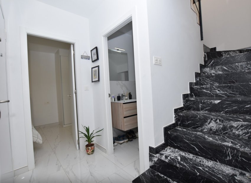 Resale - Detached House / Villa -
Los Montesinos
