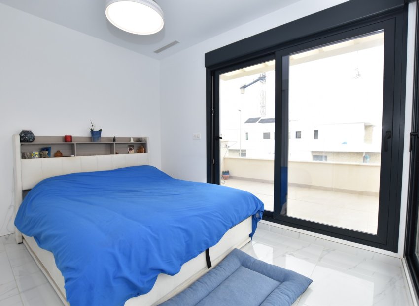 Resale - Detached House / Villa -
Los Montesinos