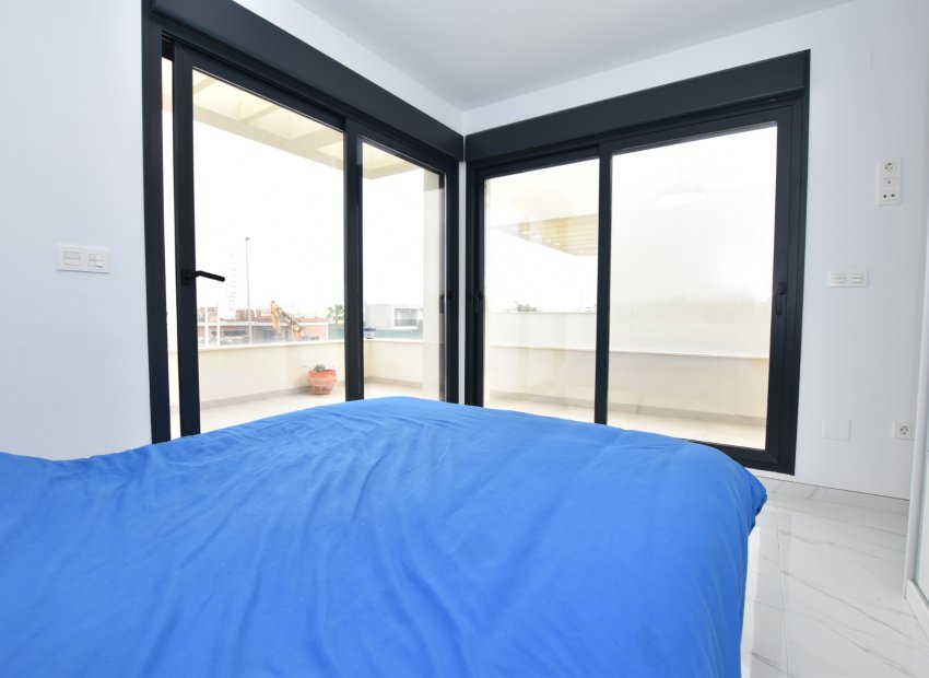 Resale - Detached House / Villa -
Los Montesinos