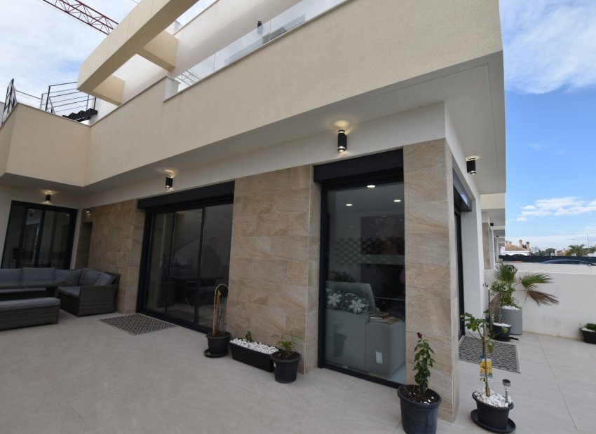Resale - Detached House / Villa -
Los Montesinos