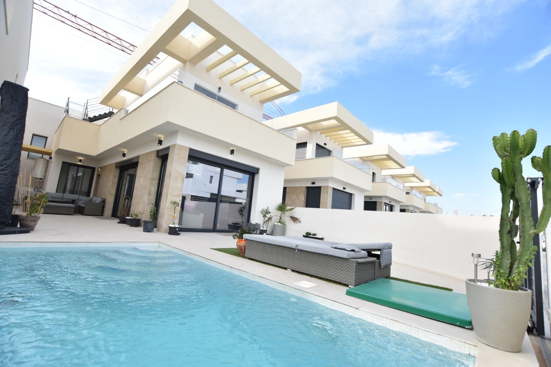 Resale - Detached House / Villa -
Los Montesinos