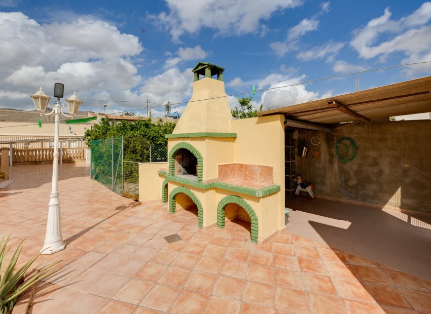 Resale - Detached House / Villa -
Orihuela Costa - Orihuela