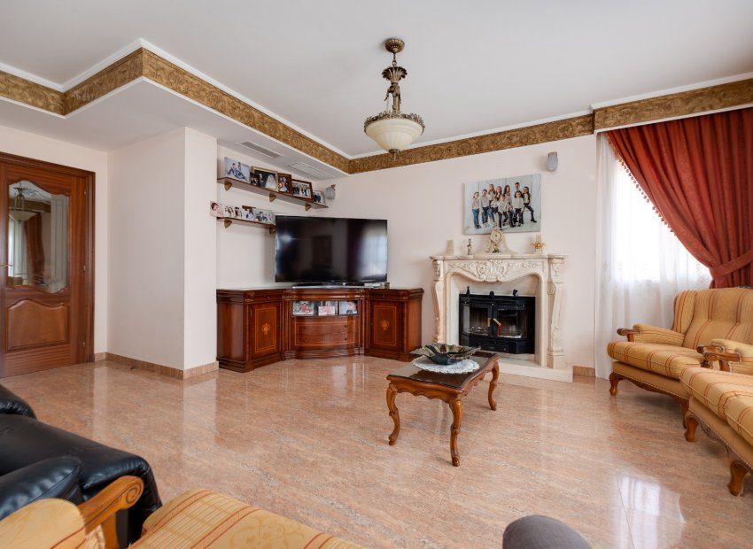 Resale - Detached House / Villa -
Orihuela Costa - Orihuela