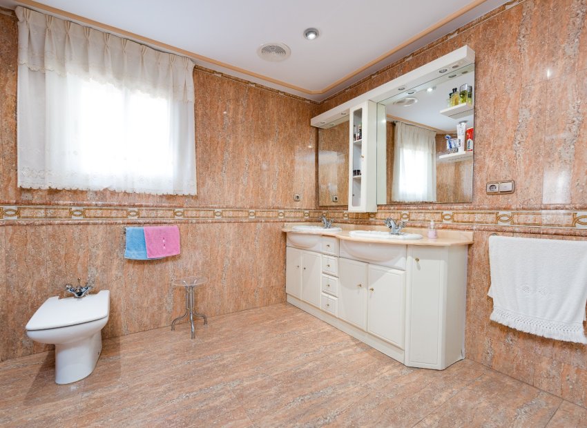 Resale - Detached House / Villa -
Orihuela Costa - Orihuela