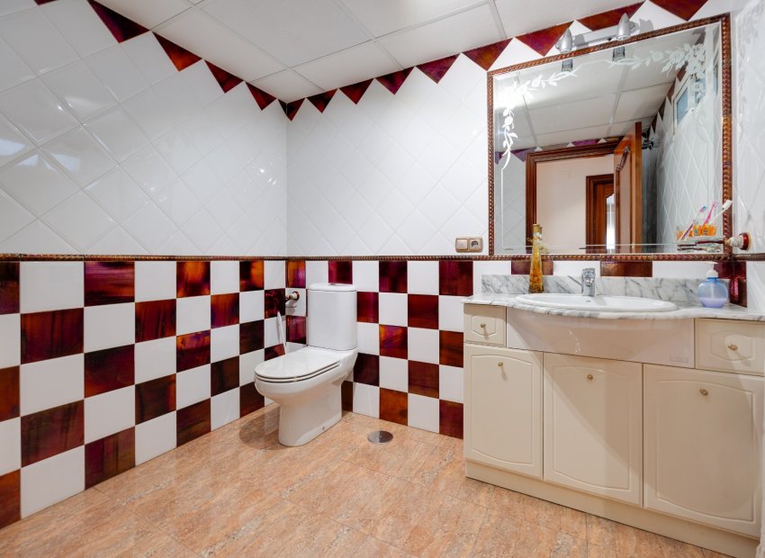 Resale - Detached House / Villa -
Orihuela Costa - Orihuela