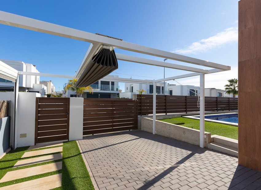 Resale - Detached House / Villa -
Orihuela - Entre Naranjos Vistabella Golf