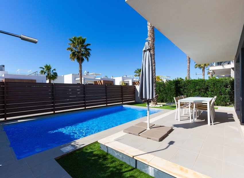 Resale - Detached House / Villa -
Orihuela - Entre Naranjos Vistabella Golf