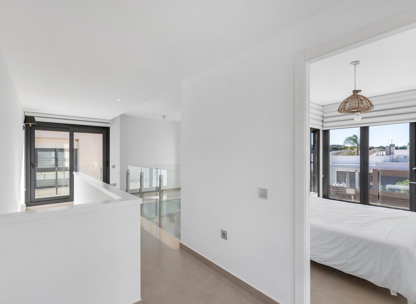 Resale - Detached House / Villa -
Orihuela - Entre Naranjos Vistabella Golf