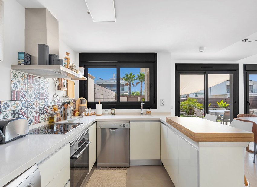 Resale - Detached House / Villa -
Orihuela - Entre Naranjos Vistabella Golf