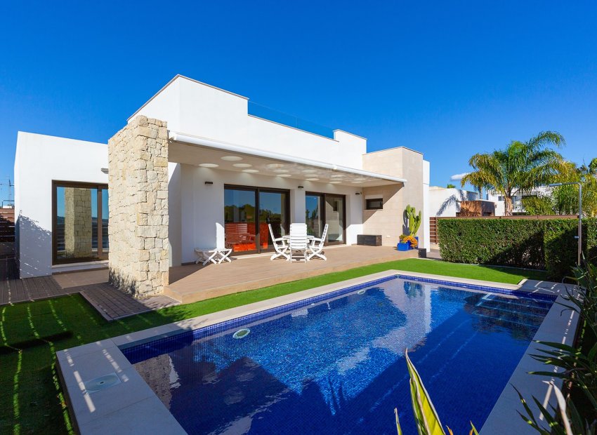 Resale - Detached House / Villa -
Orihuela - Vistabella Golf