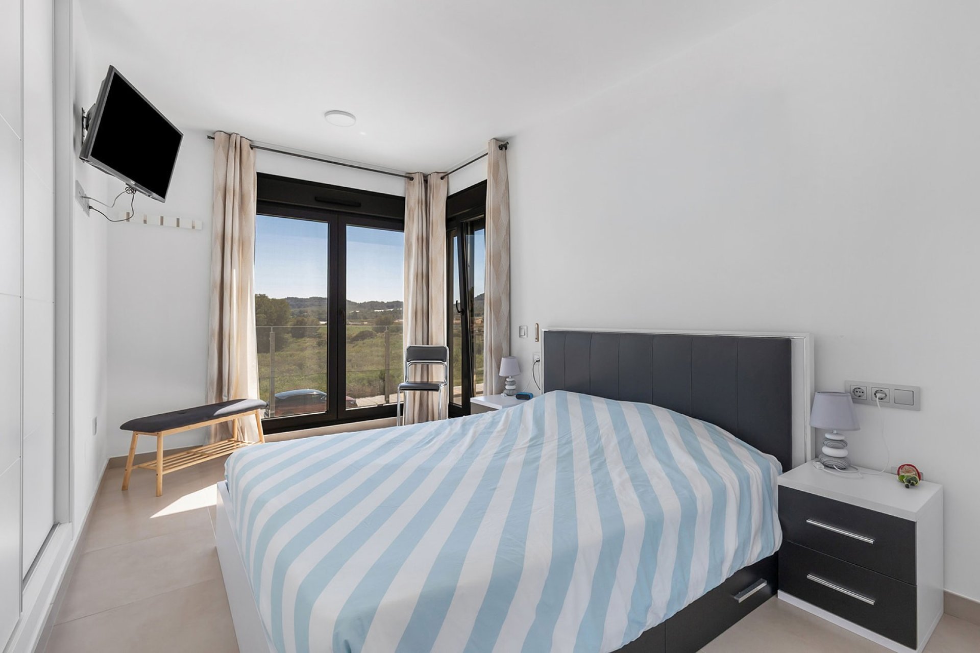 Resale - Detached House / Villa -
Orihuela - Vistabella Golf