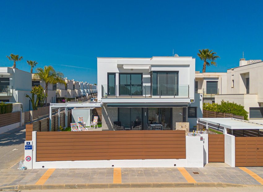 Resale - Detached House / Villa -
Orihuela - Vistabella Golf