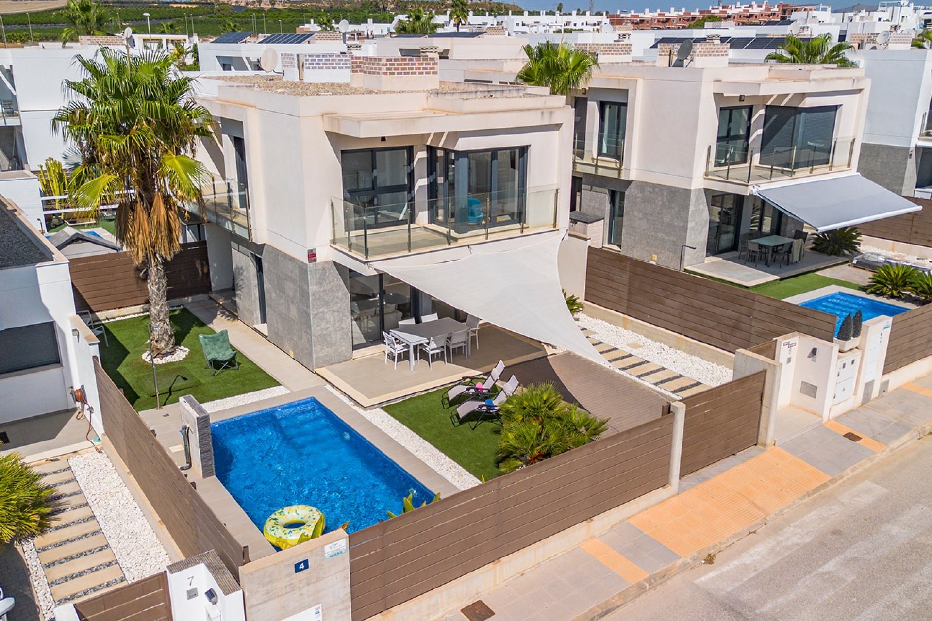 Resale - Detached House / Villa -
Orihuela - Vistabella Golf