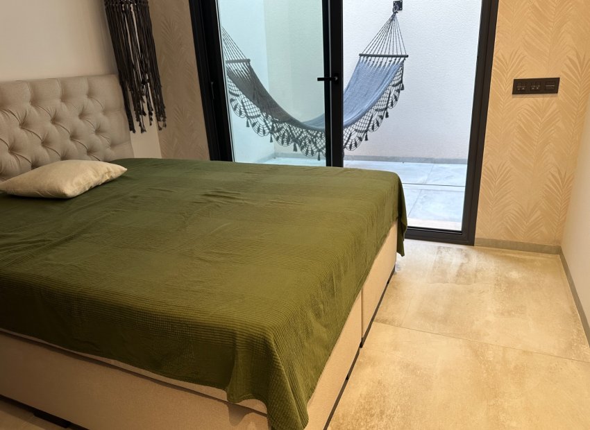 Resale - Detached House / Villa -
Rojales - Ciudad Quesada