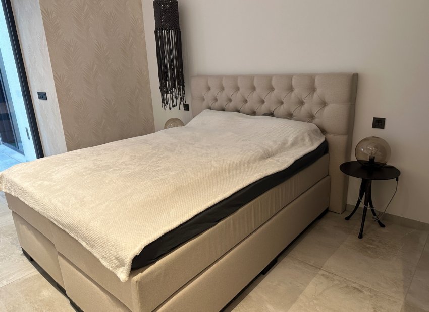 Resale - Detached House / Villa -
Rojales - Ciudad Quesada