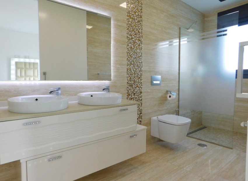 Resale - Detached House / Villa -
San Miguel de Salinas