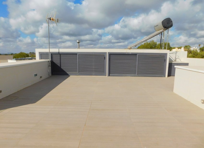 Resale - Detached House / Villa -
San Miguel de Salinas