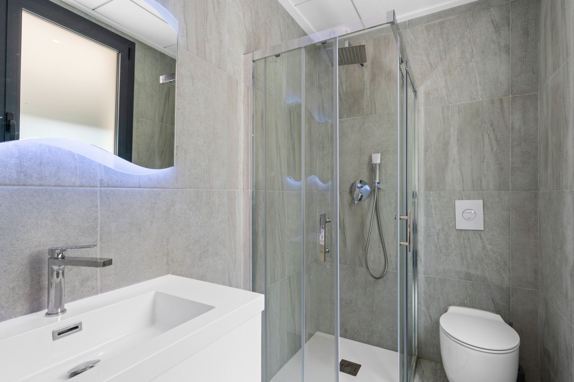 Resale - Detached House / Villa -
San Miguel de Salinas