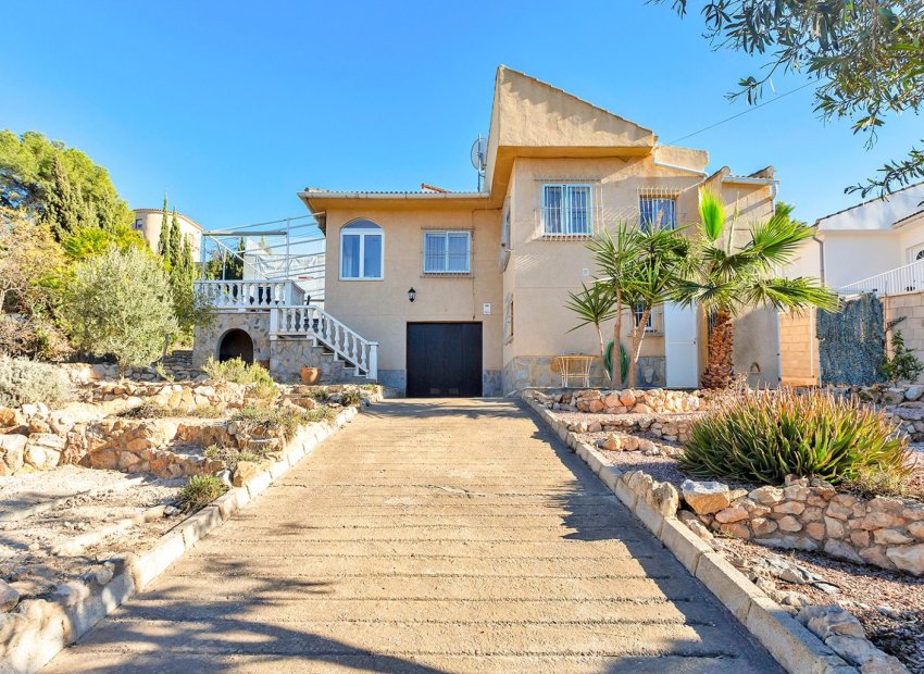 Resale - Detached House / Villa -
Torrevieja - Los Balcones