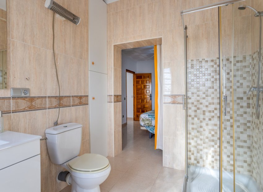 Resale - Detached House / Villa -
Torrevieja - Urbanización San Luis