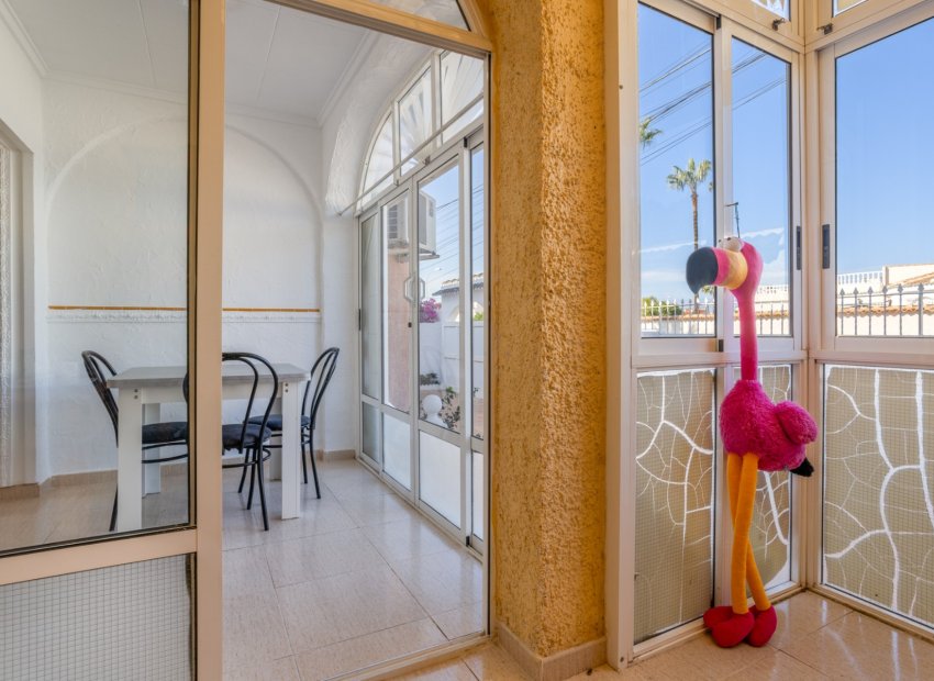 Resale - Detached House / Villa -
Torrevieja - Urbanización San Luis