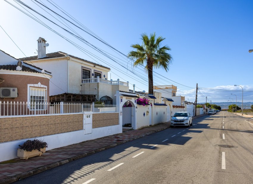 Resale - Detached House / Villa -
Torrevieja - Urbanización San Luis