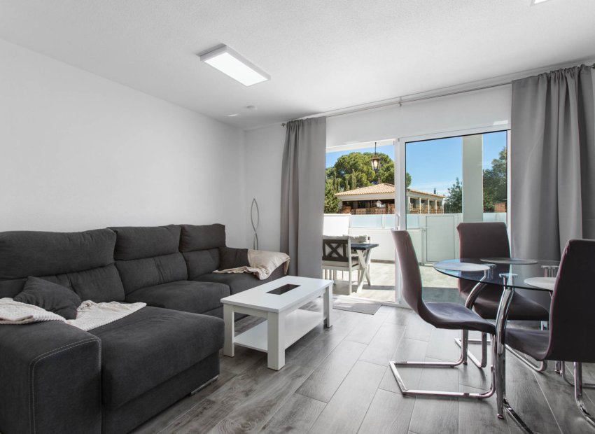 Resale - Duplex -
Torrevieja - Lago Jardin