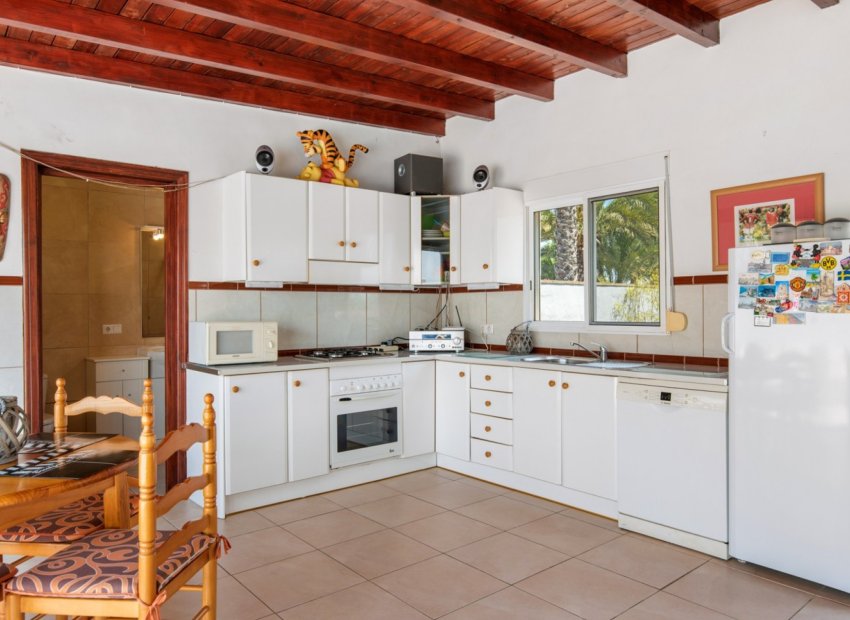 Resale - Finca   -
Catral