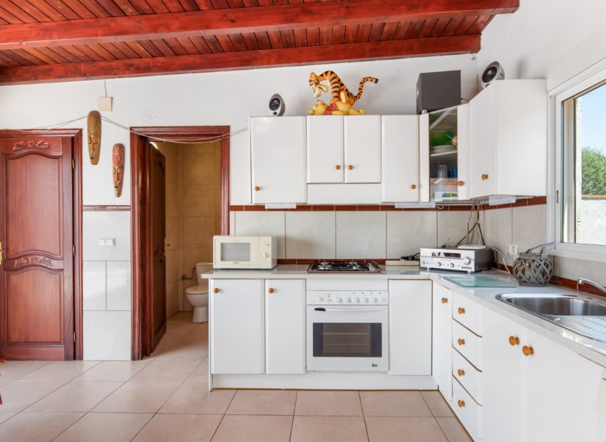 Resale - Finca   -
Catral
