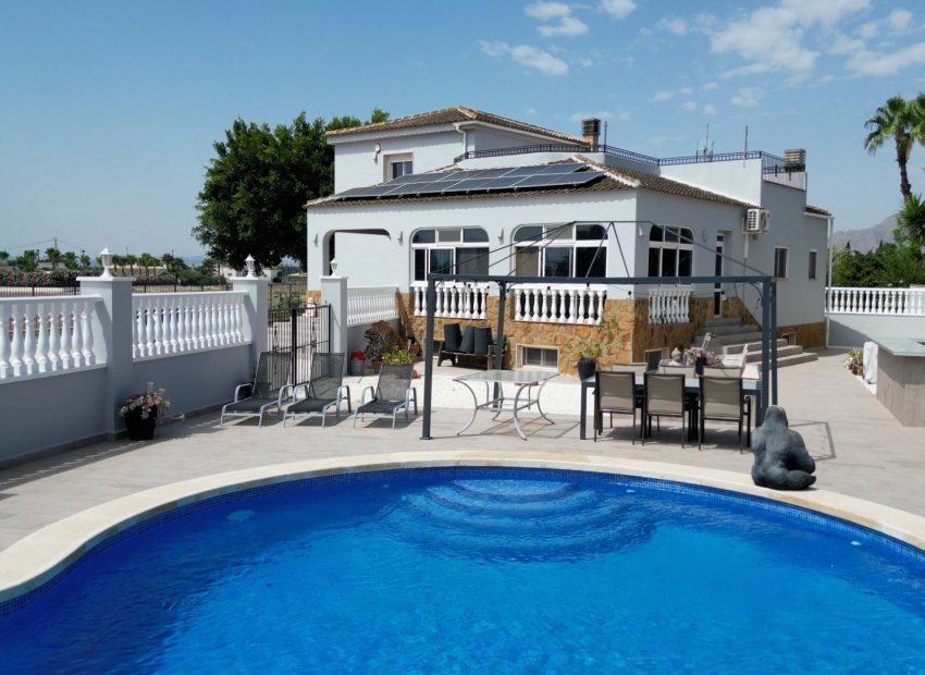 Resale - Finca   -
Catral