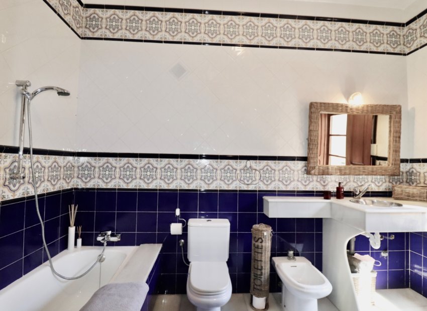 Resale - Finca   -
Ciudad Quesada - Rojales - Heredades