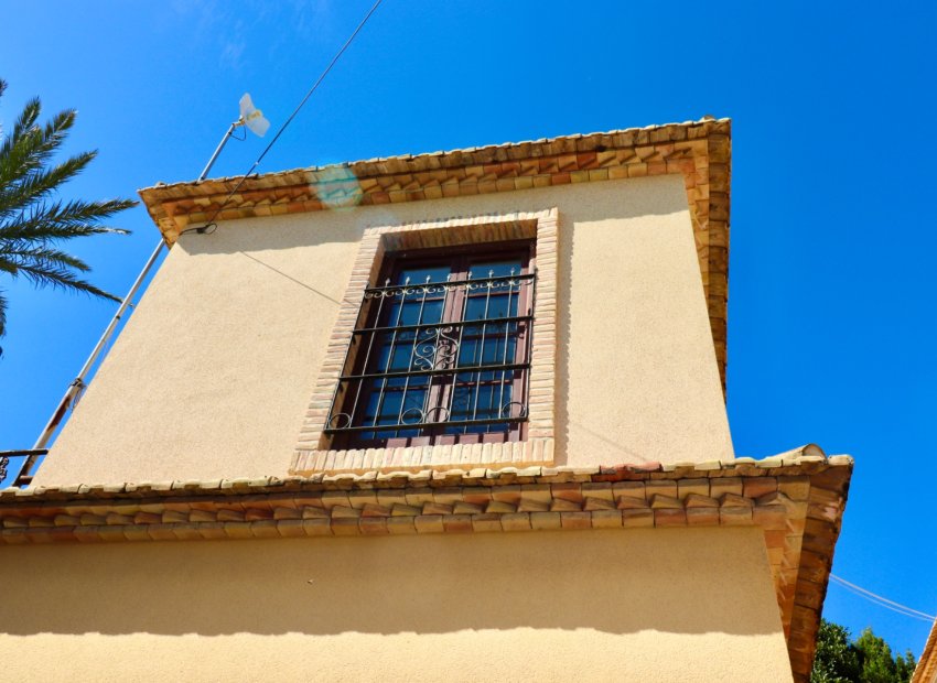 Resale - Finca   -
Ciudad Quesada - Rojales - Heredades