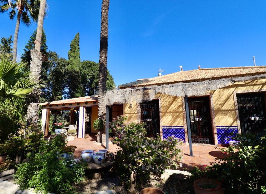 Resale - Finca   -
Ciudad Quesada - Rojales - Heredades