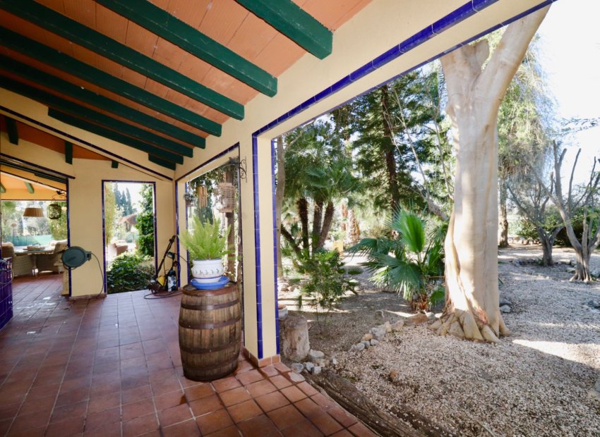 Resale - Finca   -
Ciudad Quesada - Rojales - Heredades