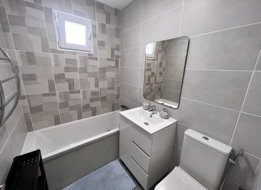 Resale - Finca   -
Elche - La Marina