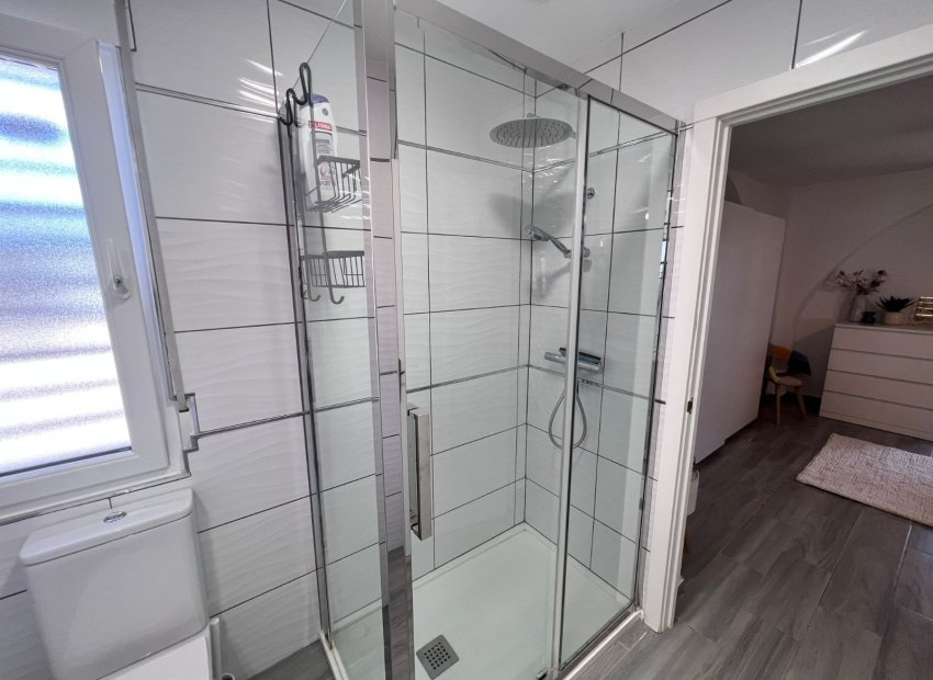 Resale - Finca   -
Elche - La Marina