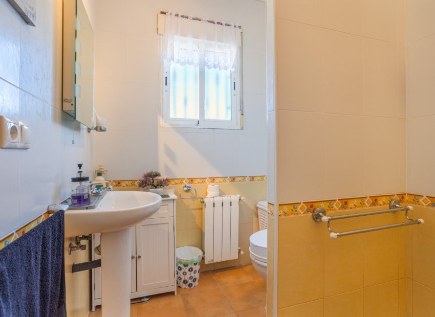 Resale - Finca   -
La Zarza